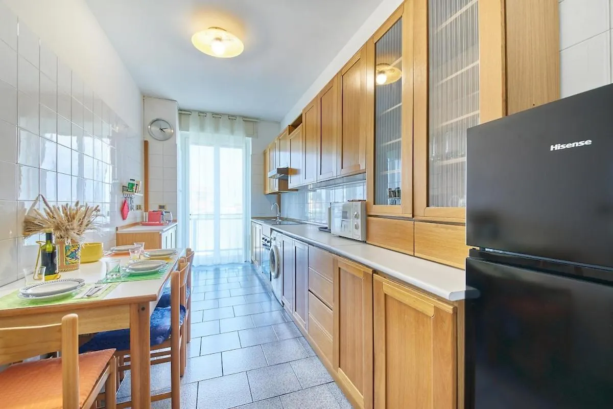 Elegante Alloggio In Centrale Fino A 6 Persone Milan Appartement